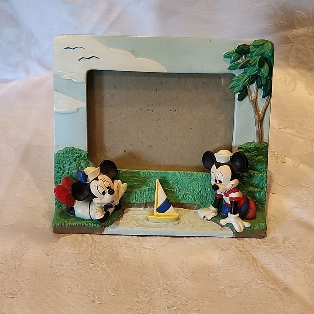 Vintage Mickey ^ Minnie Mouse Beach Theme Picture Frame!